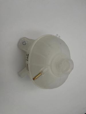 KX5 Sonata Auto Parts Motore Radiatore Serbatoio di liquido di raffreddamento Overflow Expansion Tank Bottle